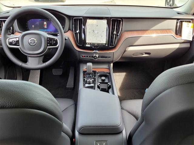 new 2024 Volvo XC60 Recharge Plug-In Hybrid car