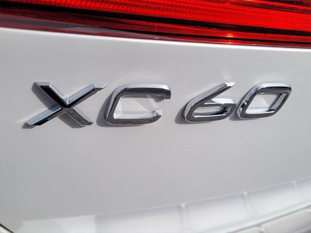 new 2024 Volvo XC60 Recharge Plug-In Hybrid car