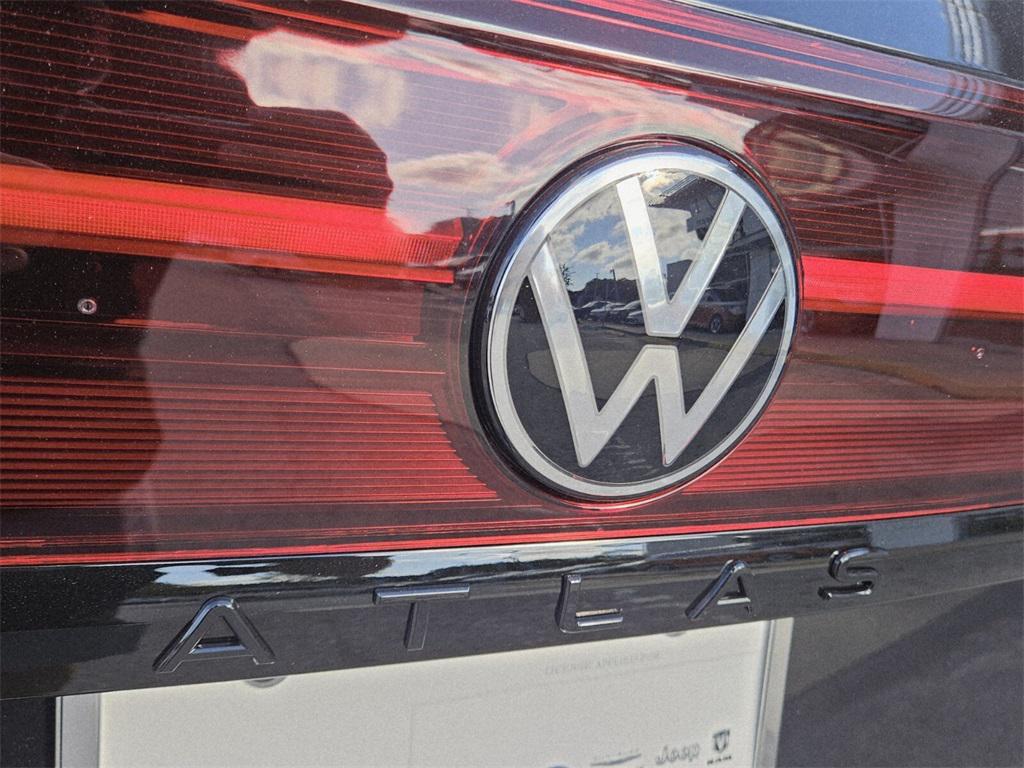 new 2026 Volkswagen Atlas Cross Sport car, priced at $51,364