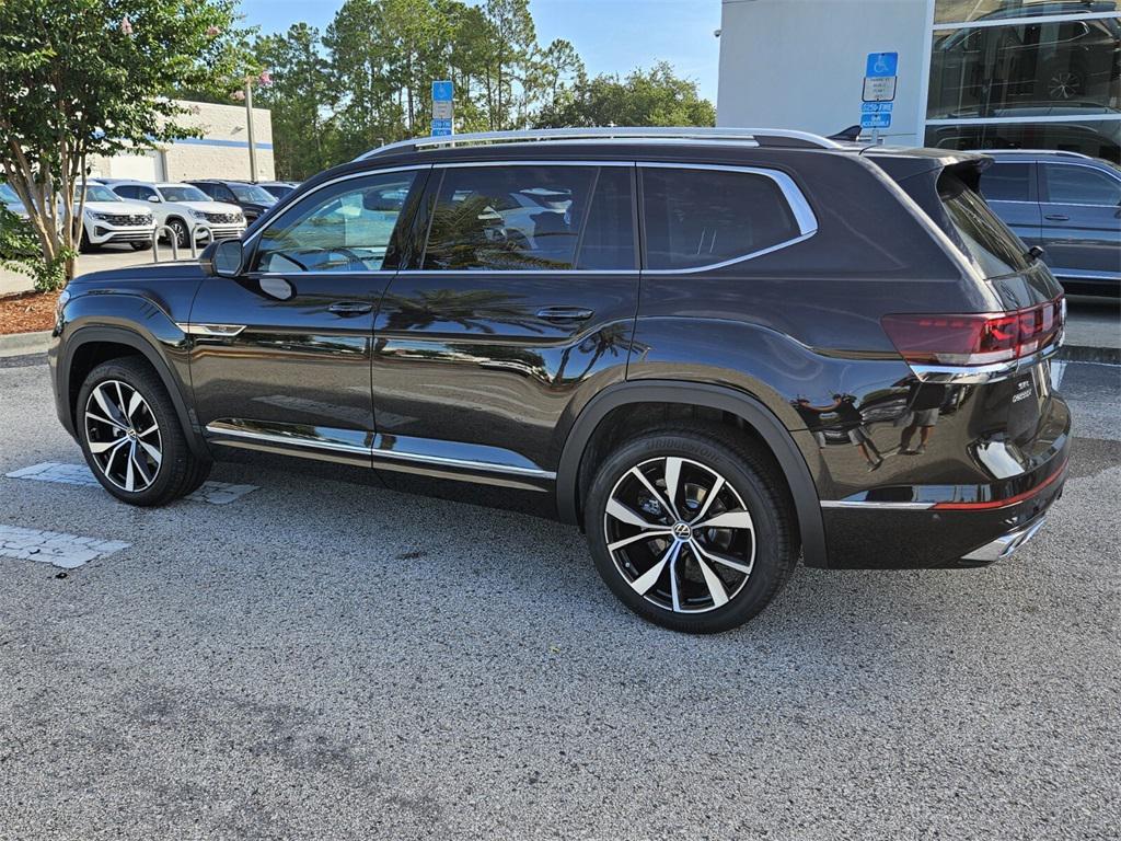 new 2025 Volkswagen Atlas car, priced at $54,084