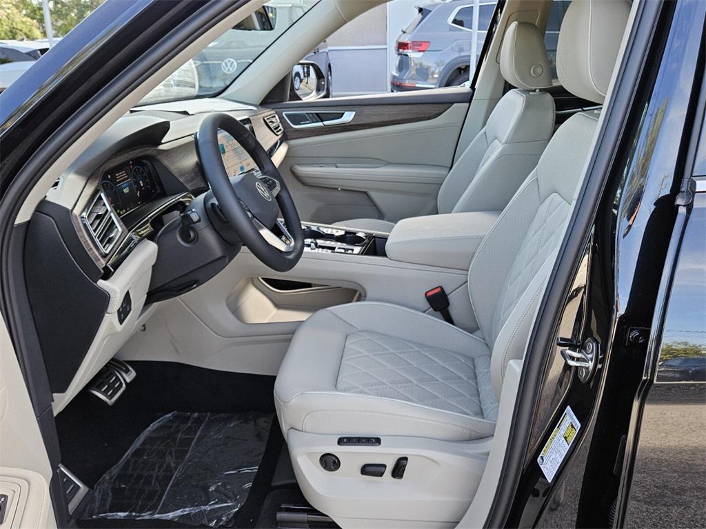 new 2025 Volkswagen Atlas car, priced at $54,084