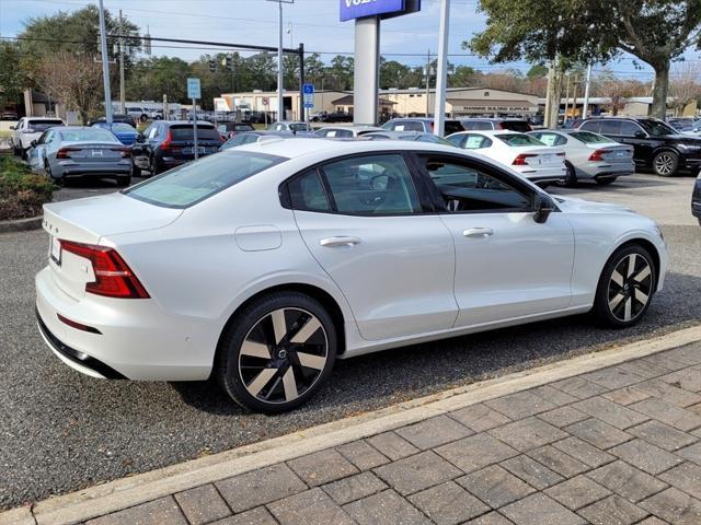 new 2024 Volvo S60 Recharge Plug-In Hybrid car