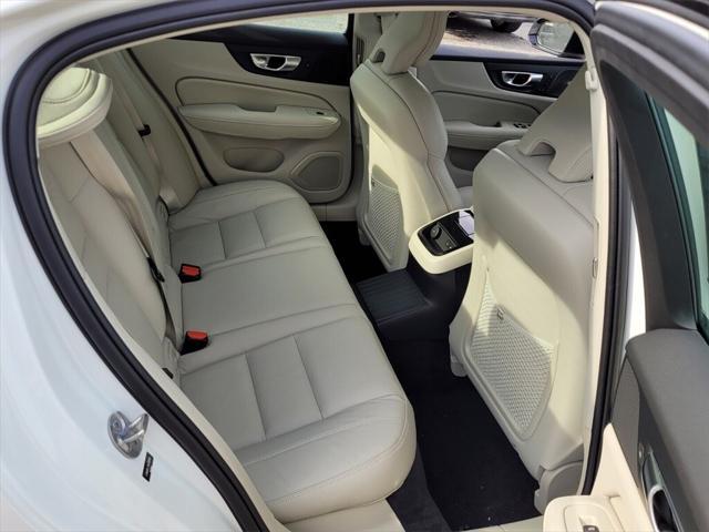 new 2024 Volvo S60 Recharge Plug-In Hybrid car