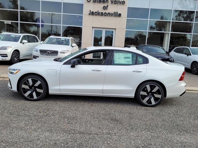 new 2024 Volvo S60 Recharge Plug-In Hybrid car