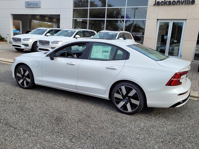 new 2024 Volvo S60 Recharge Plug-In Hybrid car
