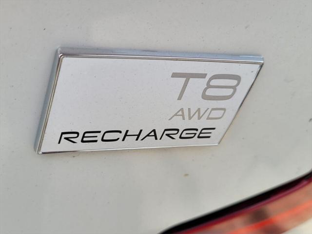 new 2024 Volvo S60 Recharge Plug-In Hybrid car