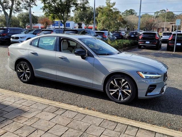new 2024 Volvo S60 car
