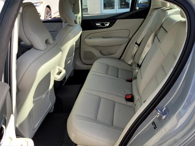 new 2024 Volvo S60 car