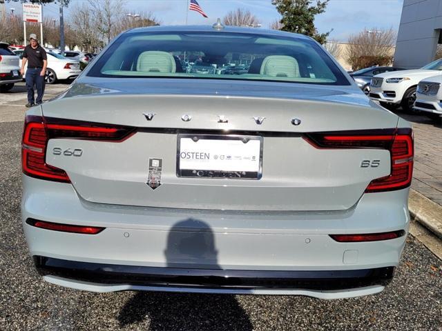 new 2024 Volvo S60 car