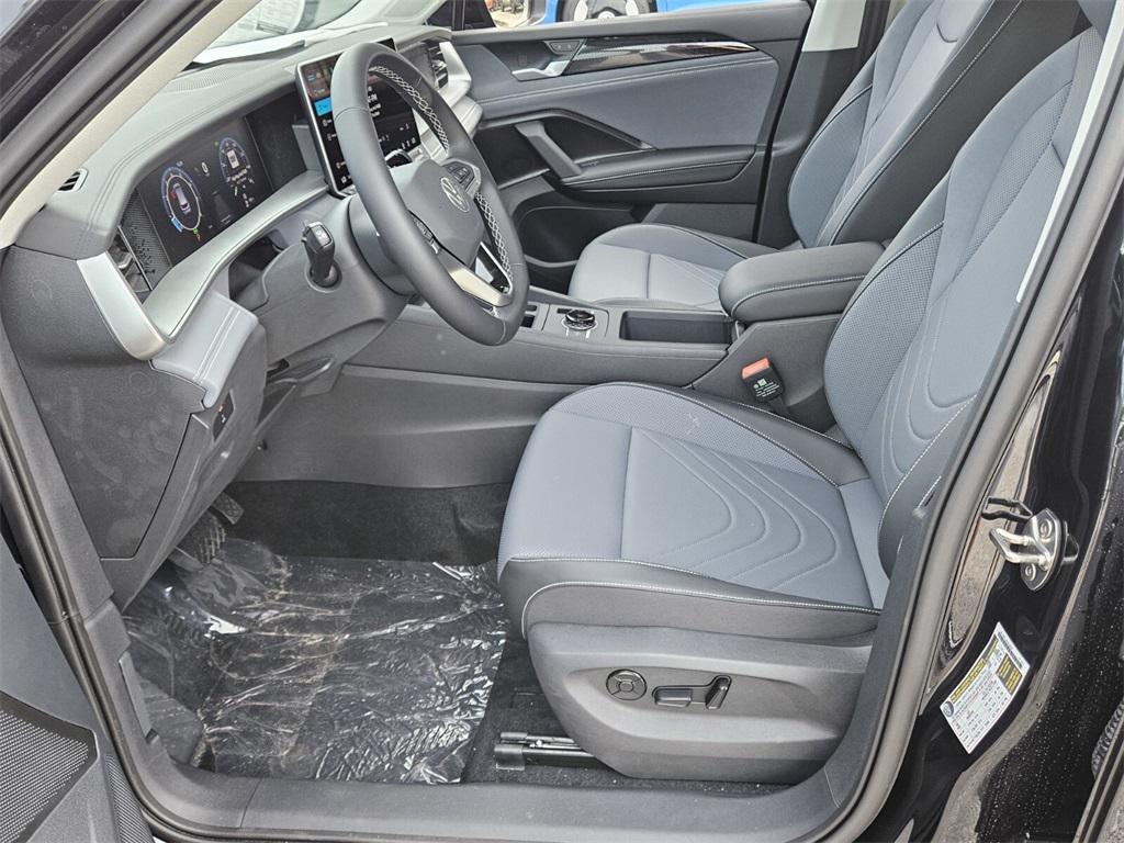 new 2025 Volkswagen Tiguan car, priced at $34,101