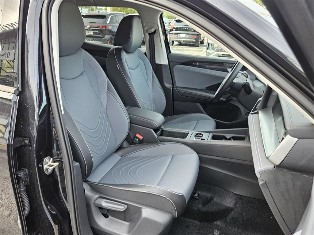 new 2025 Volkswagen Tiguan car, priced at $34,101
