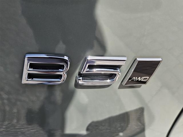 new 2025 Volvo XC40 car, priced at $48,335