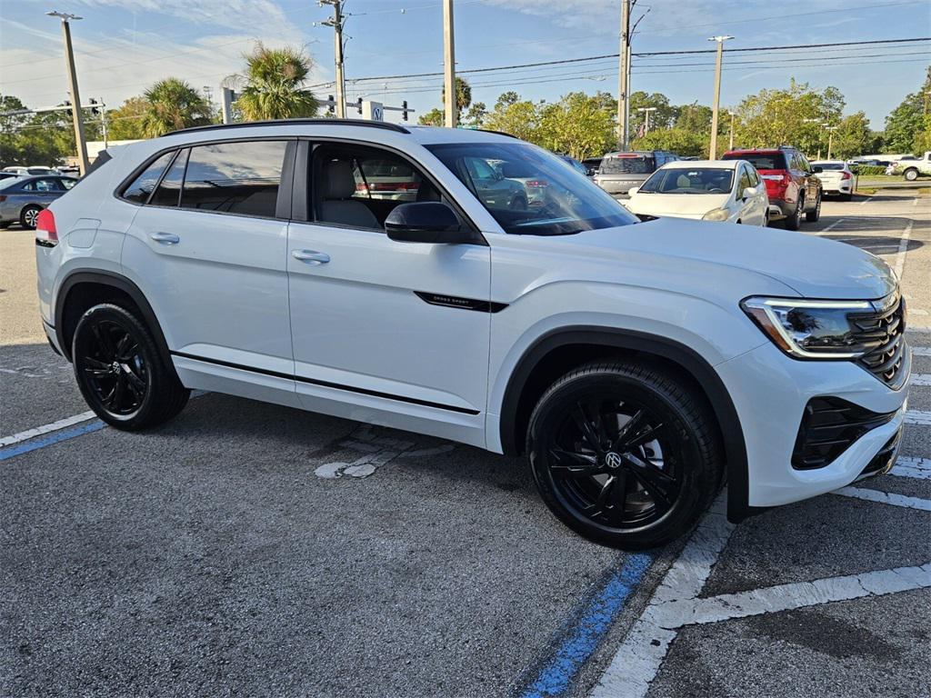new 2026 Volkswagen Atlas Cross Sport car, priced at $51,716