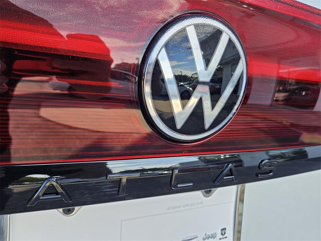 new 2026 Volkswagen Atlas Cross Sport car, priced at $51,716
