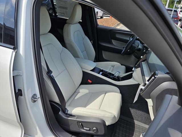 new 2025 Volvo XC40 car, priced at $48,335