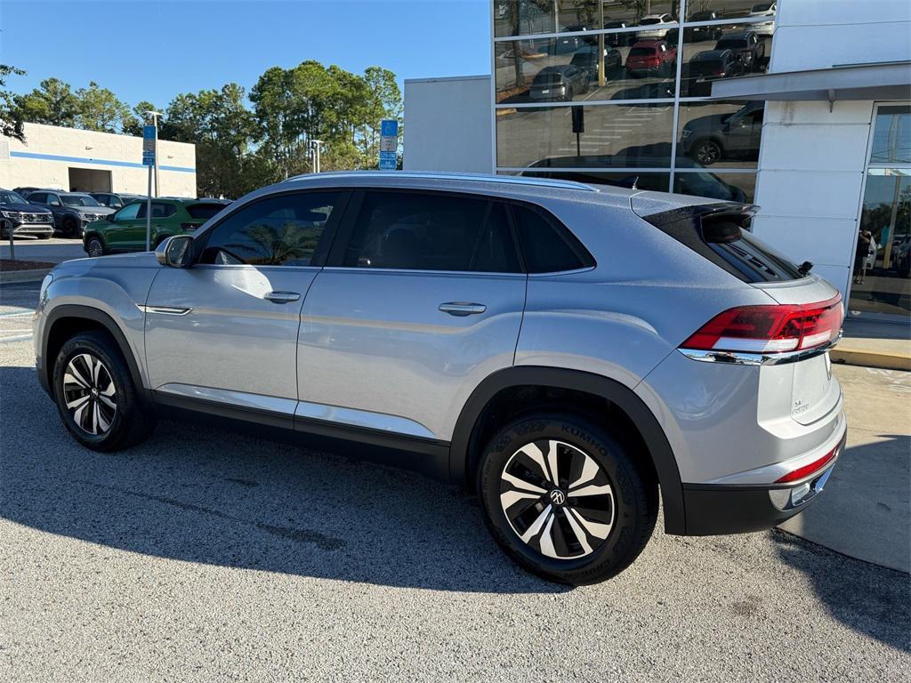 new 2026 Volkswagen Atlas Cross Sport car, priced at $39,060