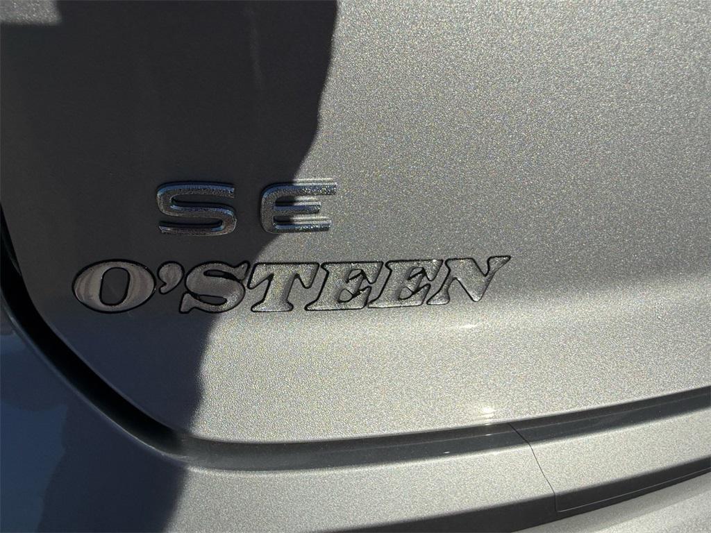 new 2026 Volkswagen Atlas Cross Sport car, priced at $39,060