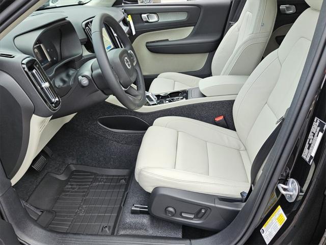 new 2025 Volvo XC40 car, priced at $48,335