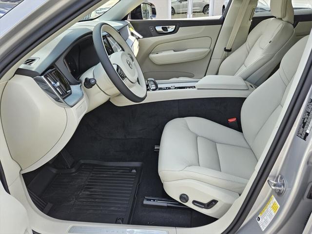 new 2025 Volvo XC60 car
