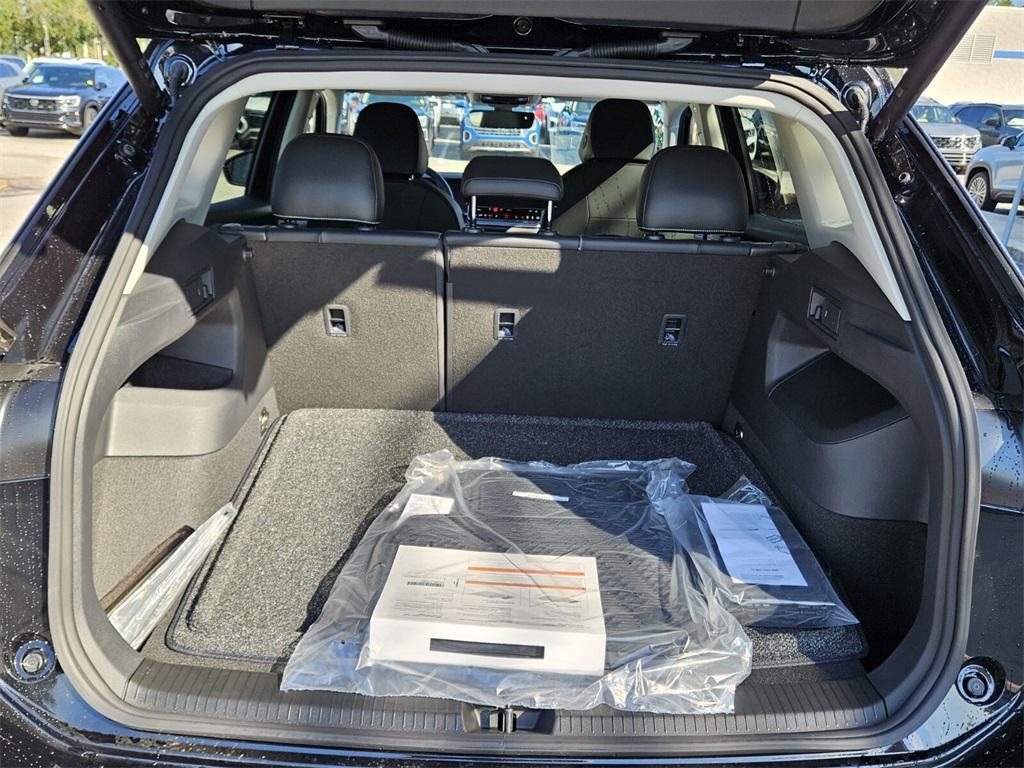 new 2025 Volkswagen Tiguan car, priced at $34,426