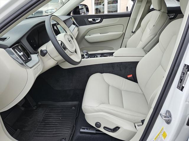 new 2025 Volvo XC60 car