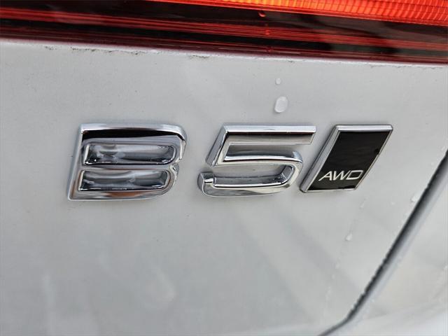 new 2025 Volvo XC60 car