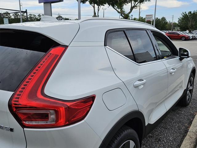 new 2025 Volvo XC40 car
