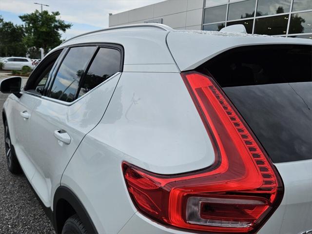 new 2025 Volvo XC40 car