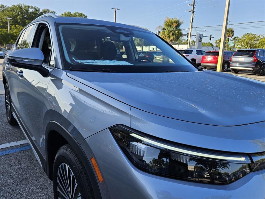 new 2025 Volkswagen Tiguan car, priced at $31,499