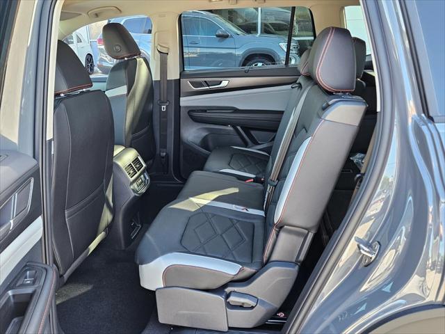 new 2025 Volkswagen Atlas car, priced at $50,334