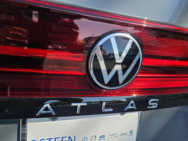 new 2025 Volkswagen Atlas car, priced at $50,334