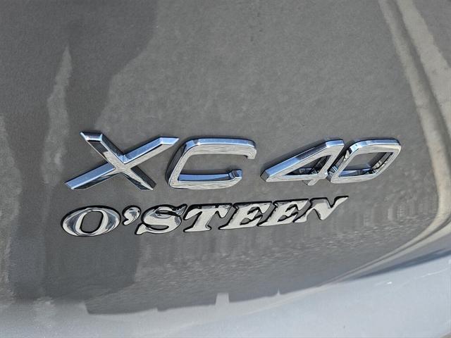 new 2025 Volvo XC40 car