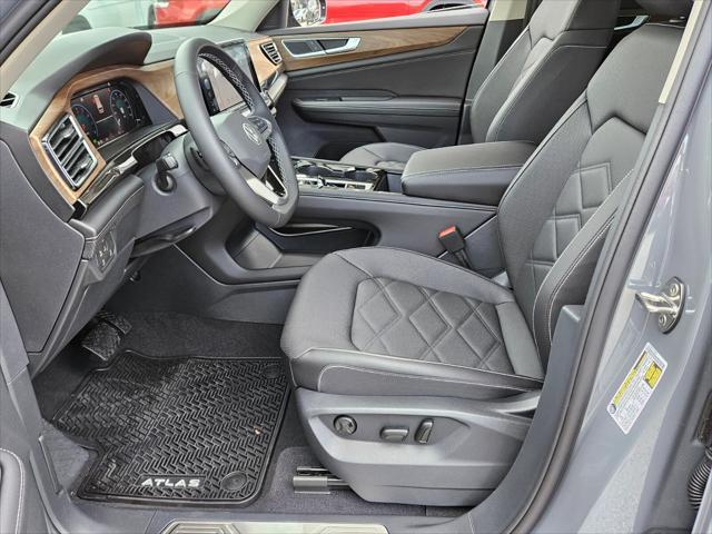 new 2025 Volkswagen Atlas car, priced at $44,215