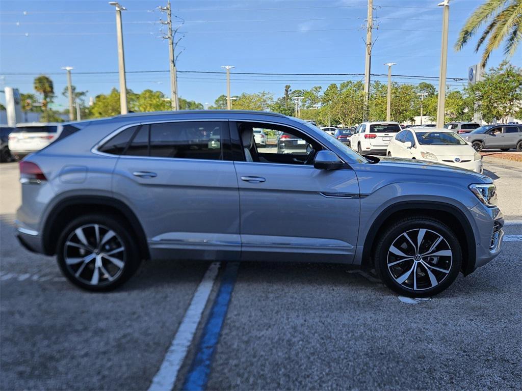 new 2026 Volkswagen Atlas Cross Sport car, priced at $54,248