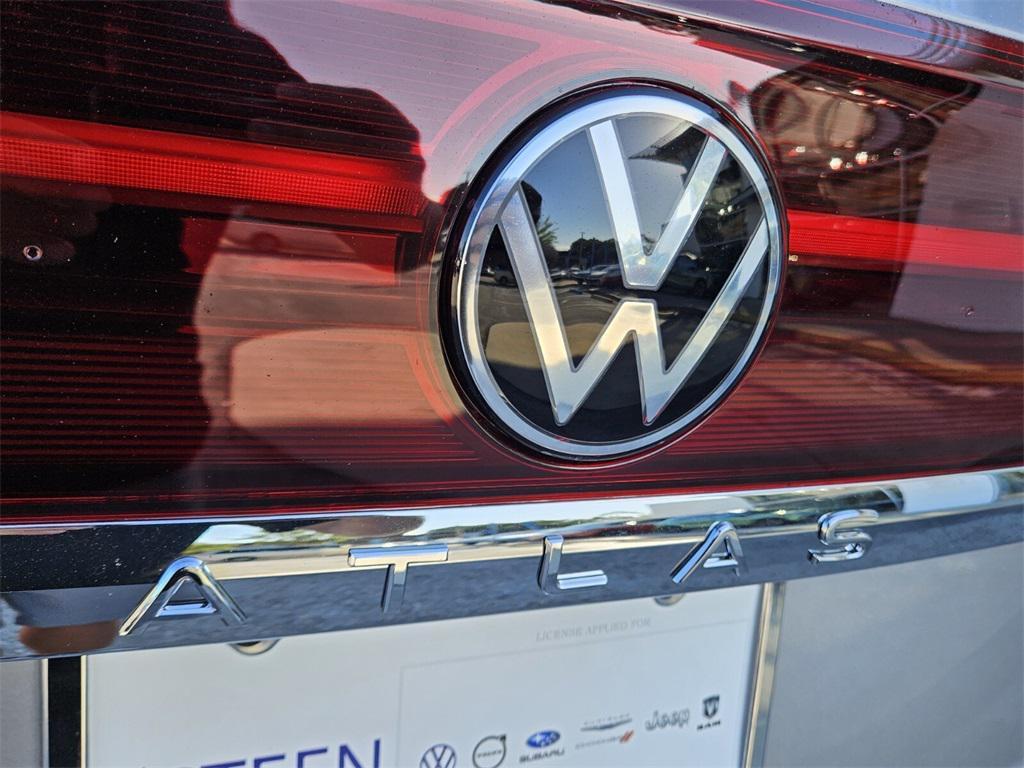 new 2026 Volkswagen Atlas Cross Sport car, priced at $54,248
