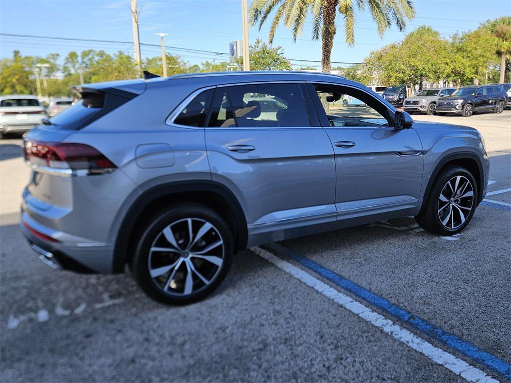 new 2026 Volkswagen Atlas Cross Sport car, priced at $54,248