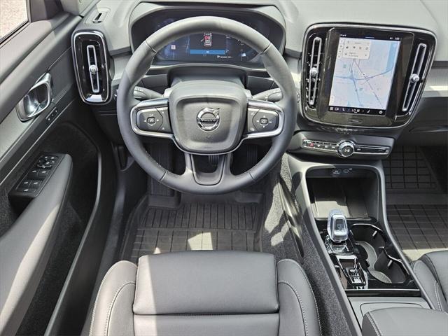 new 2025 Volvo XC40 car, priced at $48,910