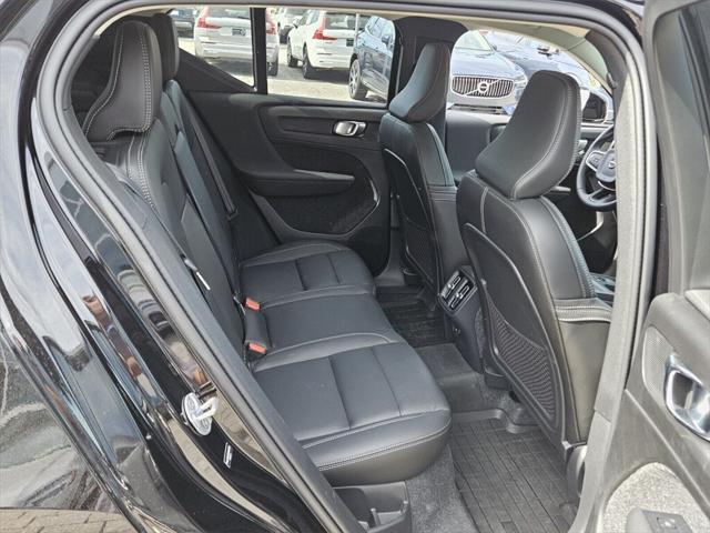 new 2025 Volvo XC40 car, priced at $45,465