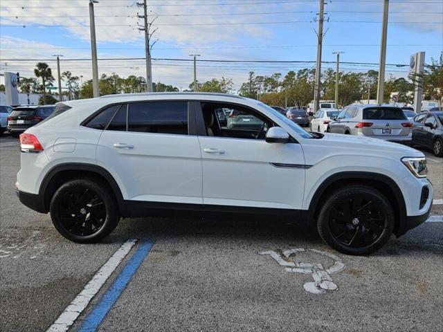 new 2025 Volkswagen Atlas Cross Sport car