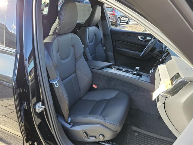 new 2025 Volvo XC60 car