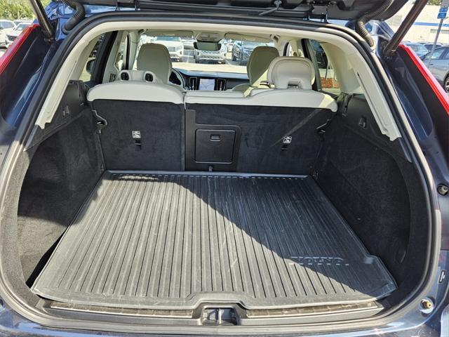 used 2022 Volvo XC60 car, priced at $36,495