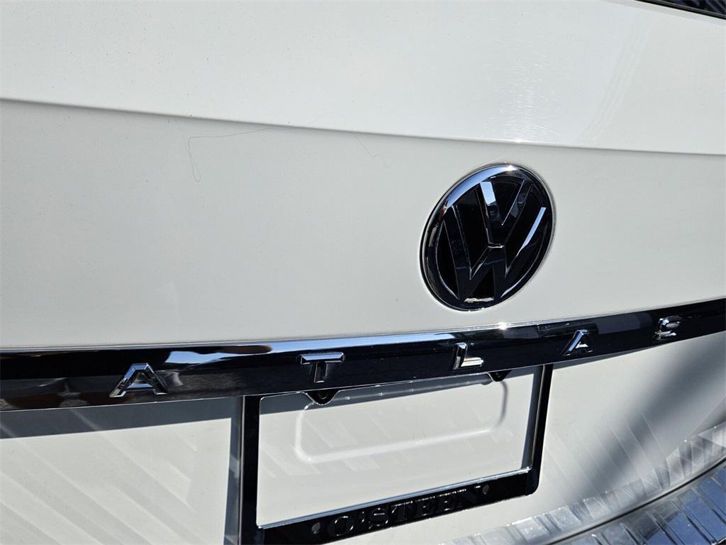 used 2018 Volkswagen Atlas car, priced at $15,495