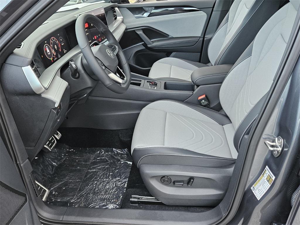 new 2025 Volkswagen Tiguan car, priced at $37,160
