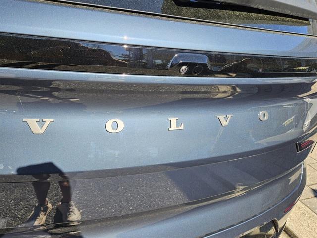new 2025 Volvo EX90 car