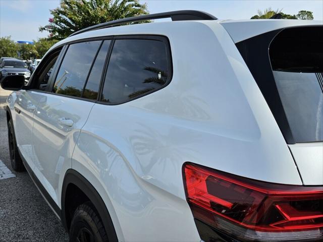 new 2024 Volkswagen Atlas car, priced at $54,056