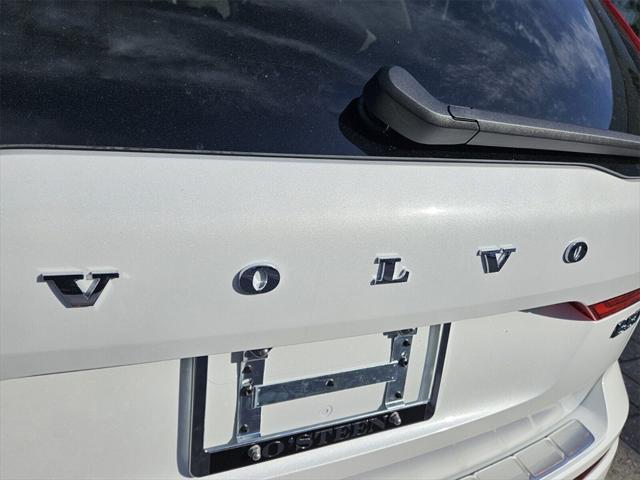 new 2025 Volvo XC60 car
