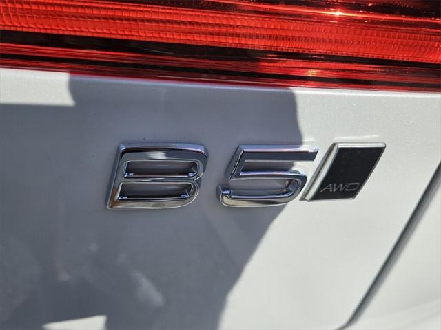 new 2025 Volvo XC60 car