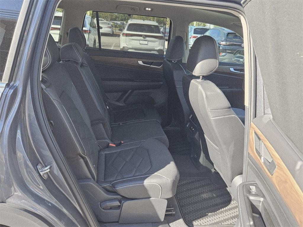 new 2025 Volkswagen Atlas car, priced at $42,486