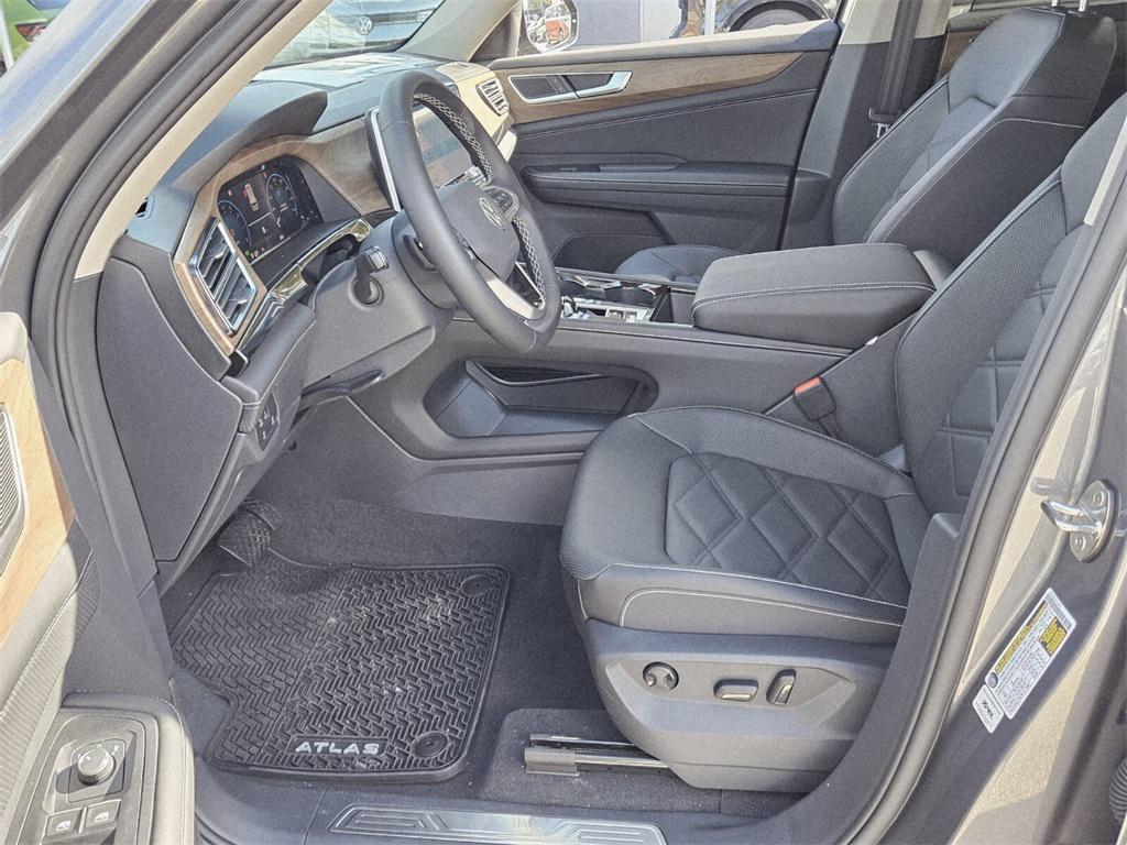 new 2025 Volkswagen Atlas car, priced at $42,486