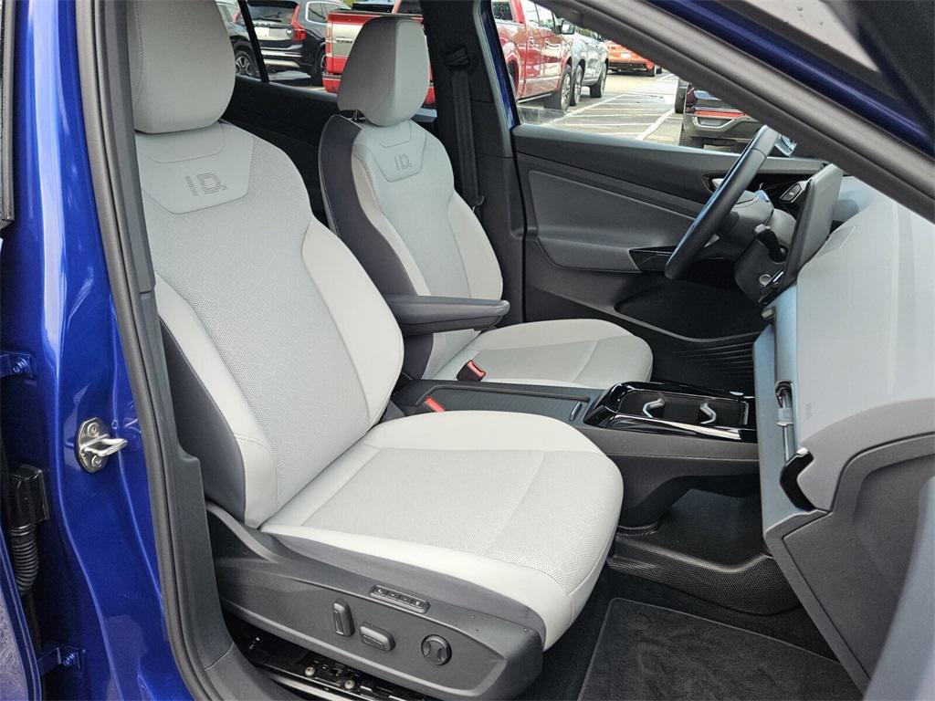 used 2022 Volkswagen ID.4 car, priced at $21,995
